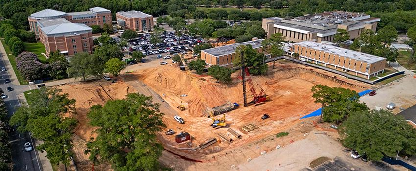 Worksite of College of Medicine building.